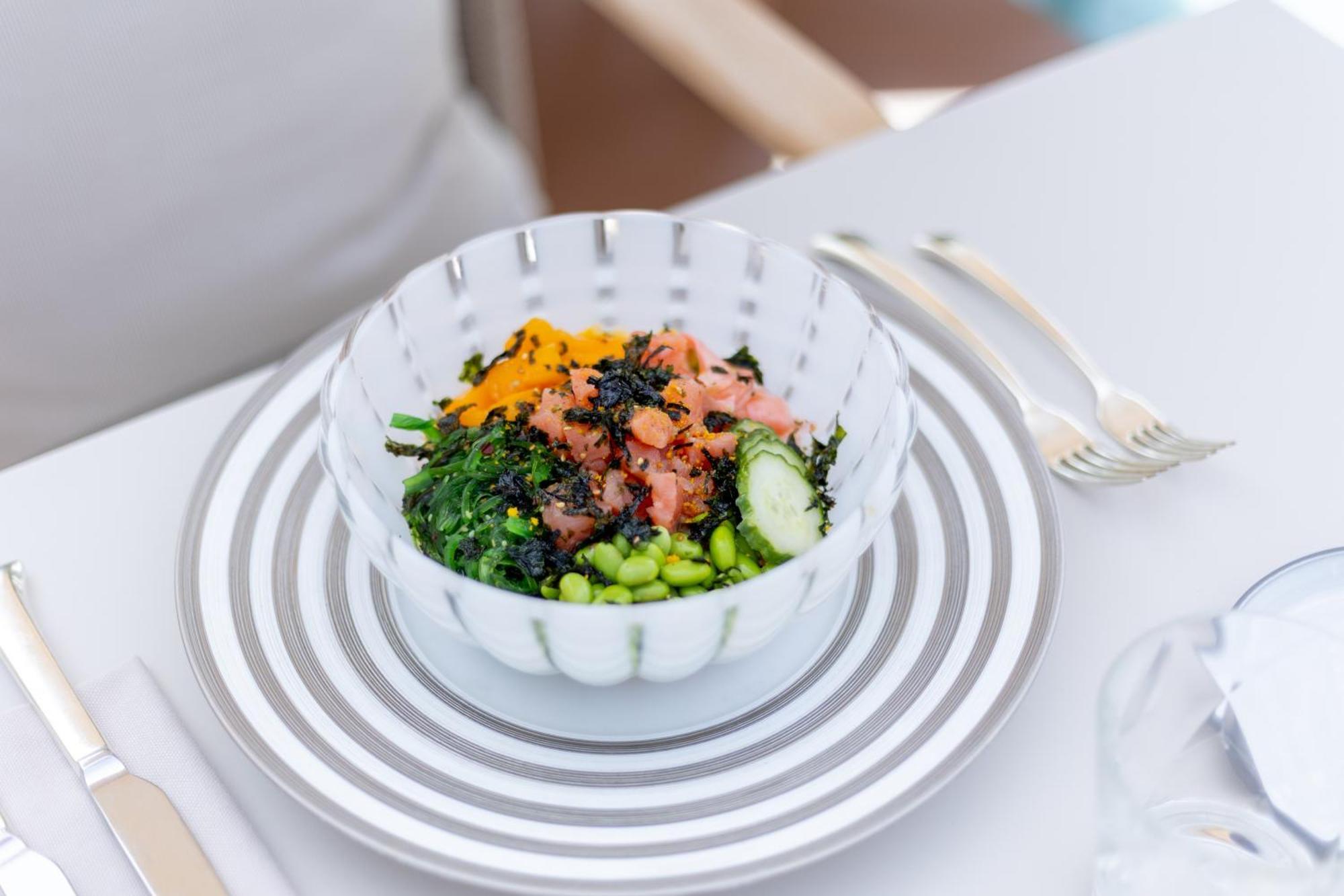 โรงแรมมิรามาร์ บาร์เซโลนา จีแอล ภายนอก รูปภาพ A salad prepared by a private chef