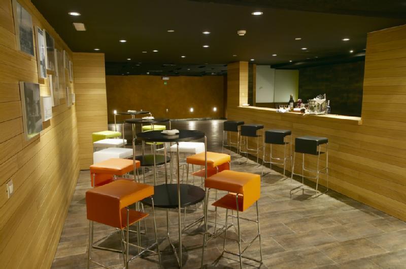 โรงแรมมิรามาร์ บาร์เซโลนา จีแอล ภายนอก รูปภาพ The lounge at the airport