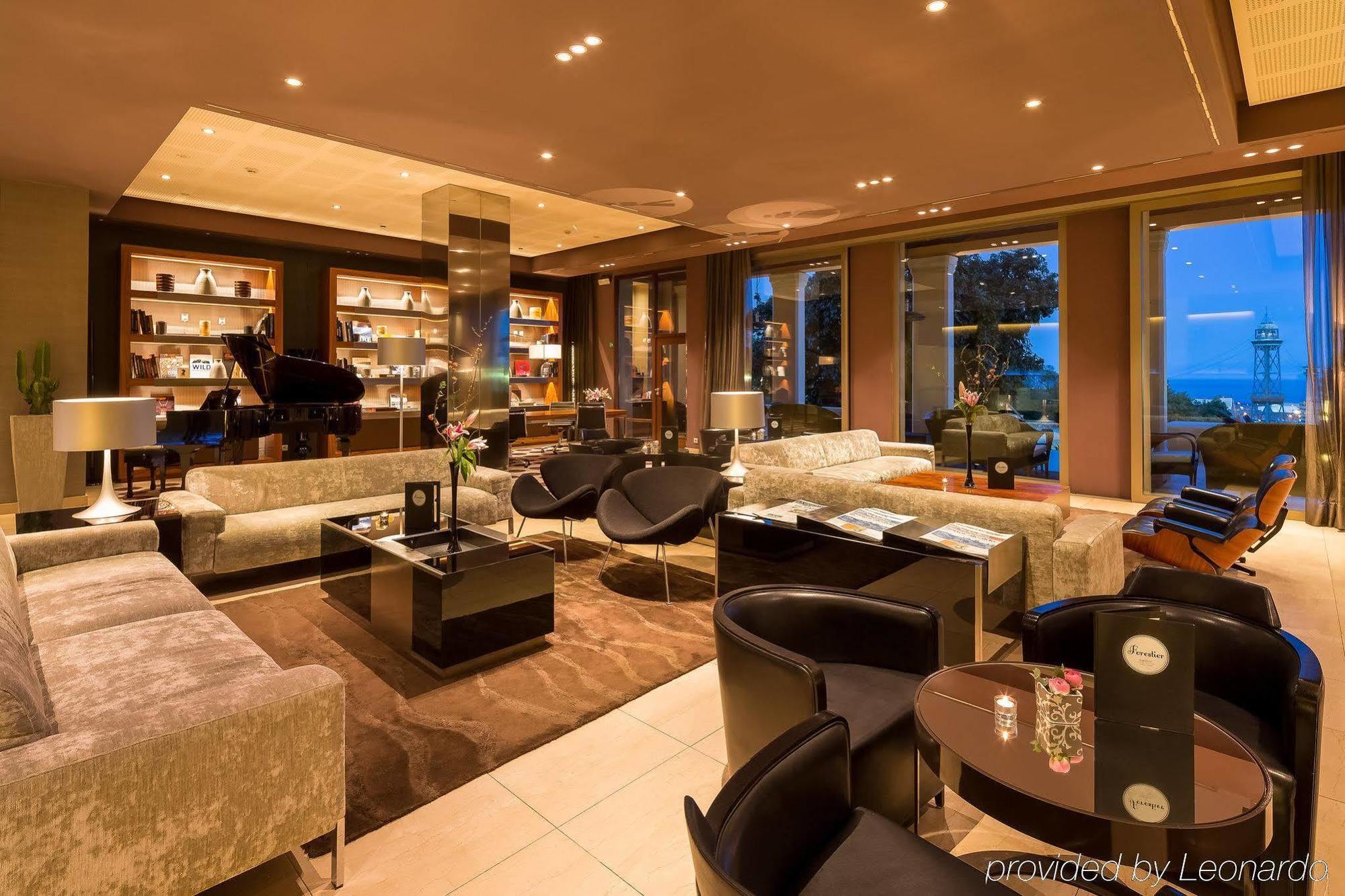 โรงแรมมิรามาร์ บาร์เซโลนา จีแอล ภายนอก รูปภาพ The lounge at the airport